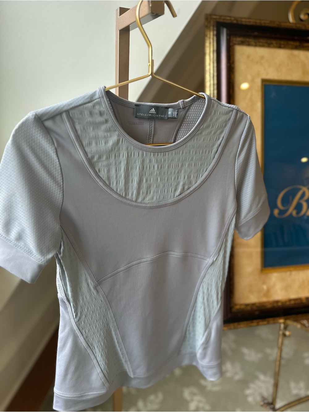 Stella McCartney Light Gray Short Sleeve Athletic Tee sz small